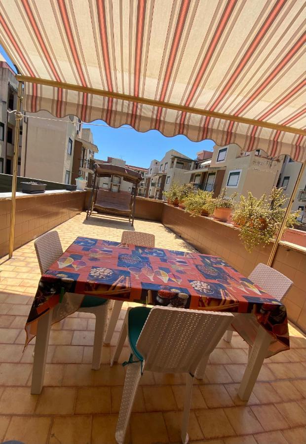 Naxos Beach Apartment 지아르디니낙소스 외부 사진