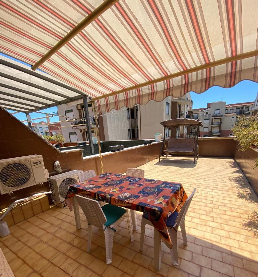 Naxos Beach Apartment 지아르디니낙소스 외부 사진